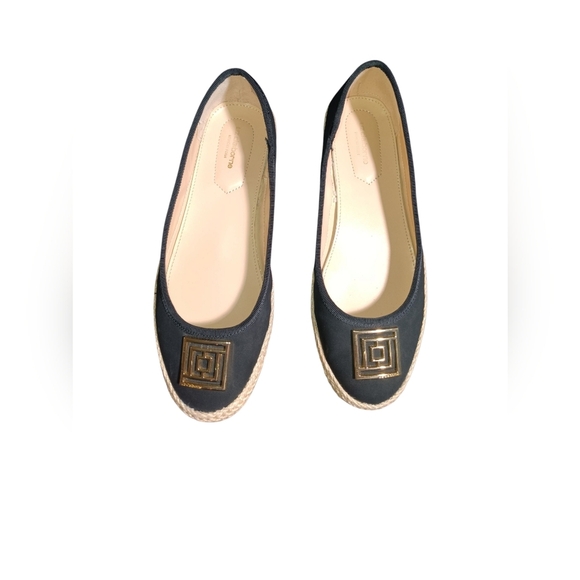 Chic Black Espadrille Flats - Picture 1 of 7